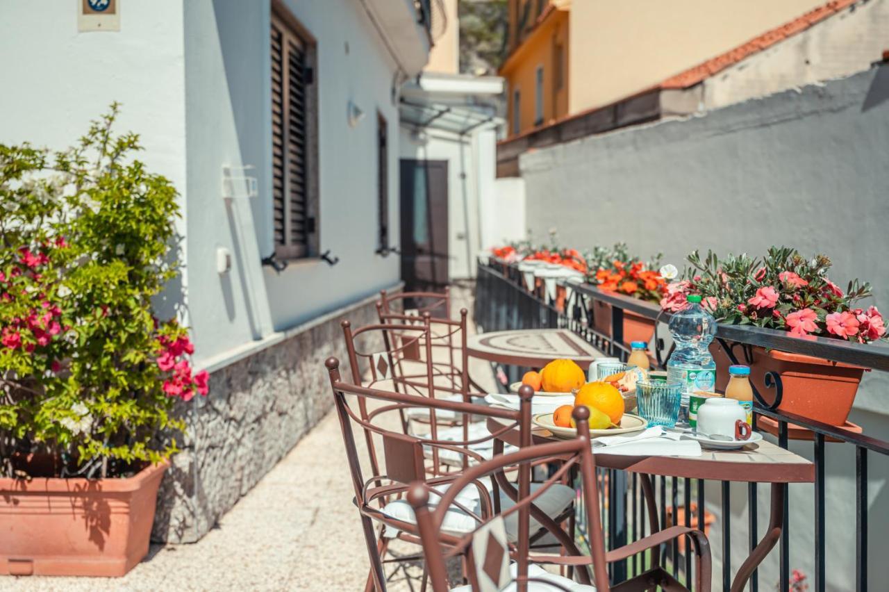 Elegant R&B Floridia Bed & Breakfast Taormina Exterior photo